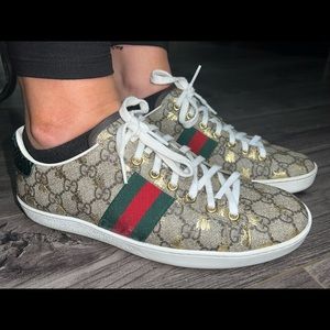 Sold!! Gucci Women’s shoes size 40